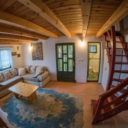 Semesterbostad Vikendica Mm *